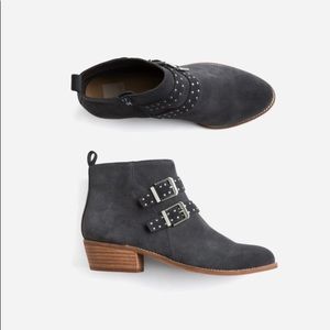 Dolce Vita Carlen Suede Stud Metal Strap Buckle Ankle Bootie Gray 8.5 Leather